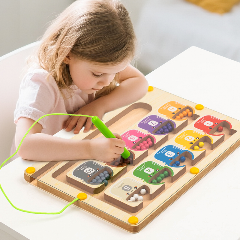 Board Game Qwirkle - ألعاب فرز الألوان المغناطيسية من مونتيسوري،