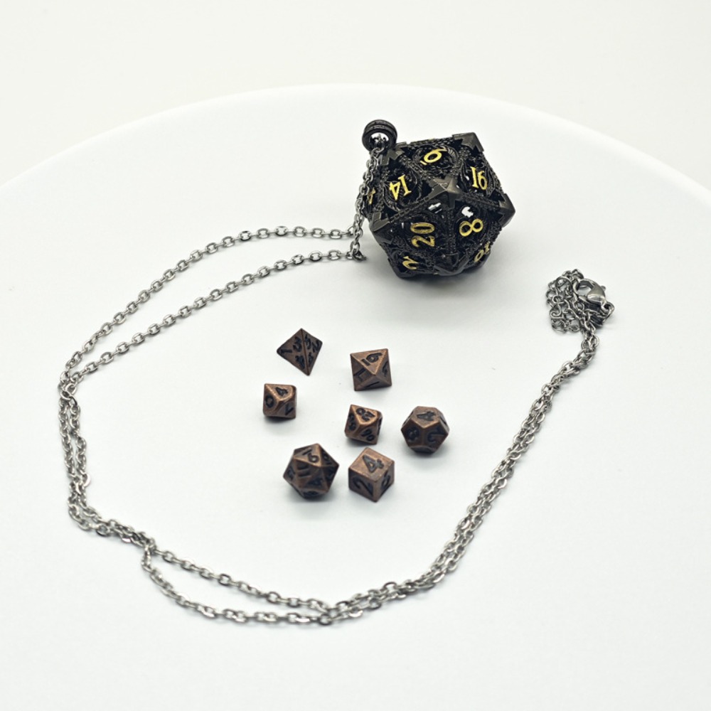 Board Game Io - مجموعة واحدة من قلادة نرد معدنية