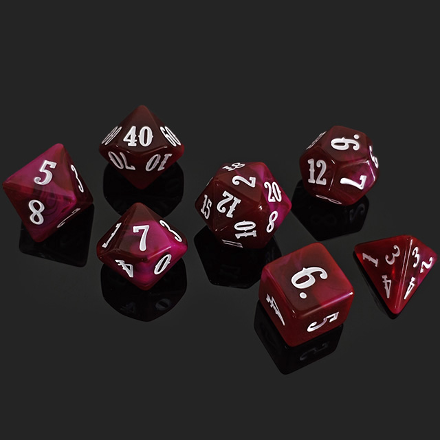 مجموعة من 7 قطع من النرد متعدد - مراجعة Board Game Font وسعره