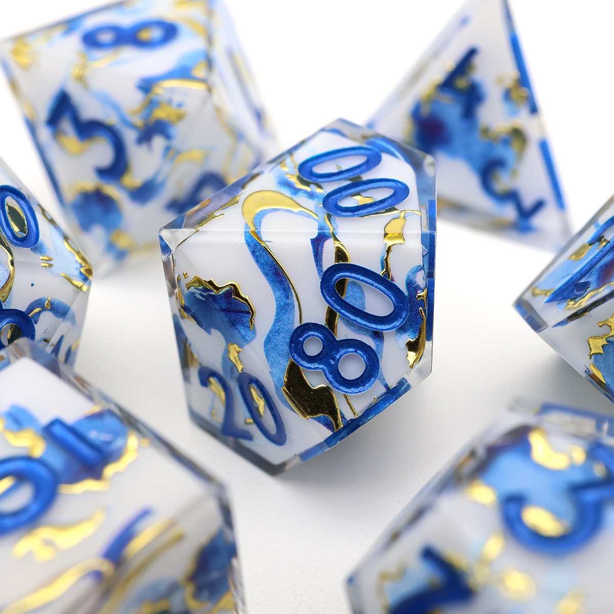 نرد RPG مصنوع يدويًا بحافة حاد - مراجعة Board Game Land وسعره