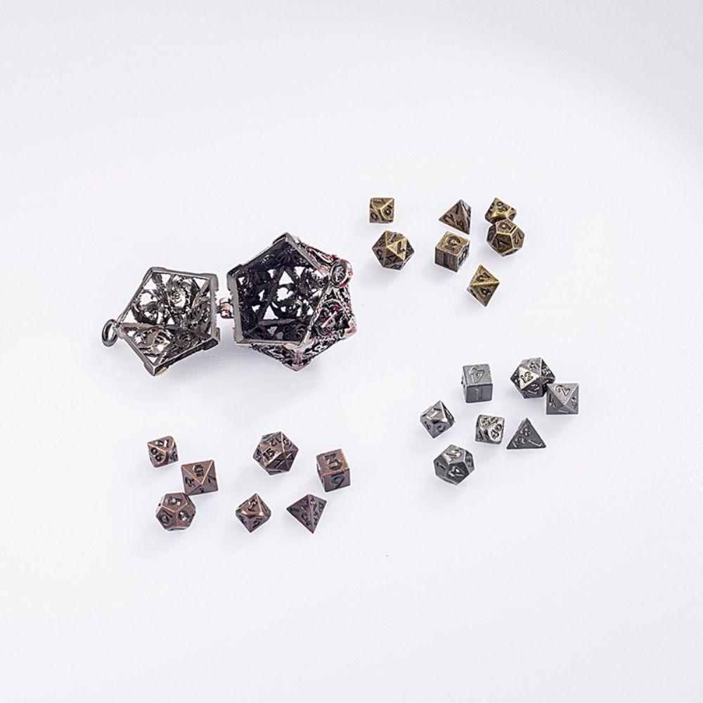 مجموعة واحدة من قلادة نرد معدن - مراجعة Board Game Io وسعره
