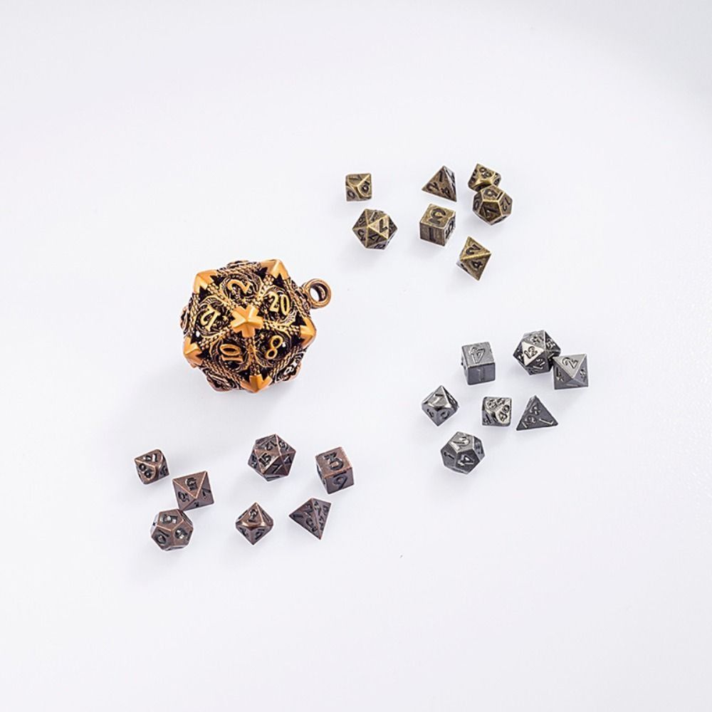 مجموعة واحدة من قلادة نرد معدن - مراجعة Board Game Io وسعره