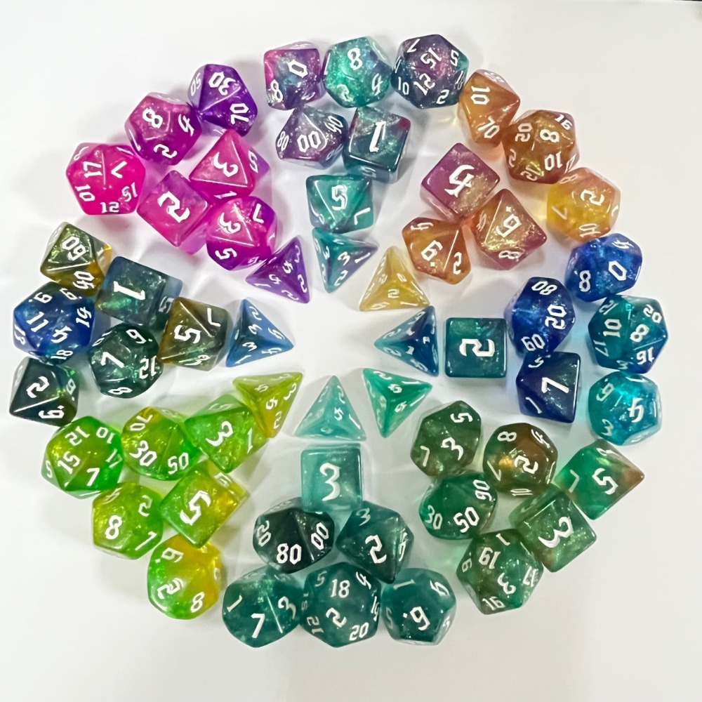 مجموعة من 7 قطع من النرد متعدد - مراجعة Board Game Font وسعره