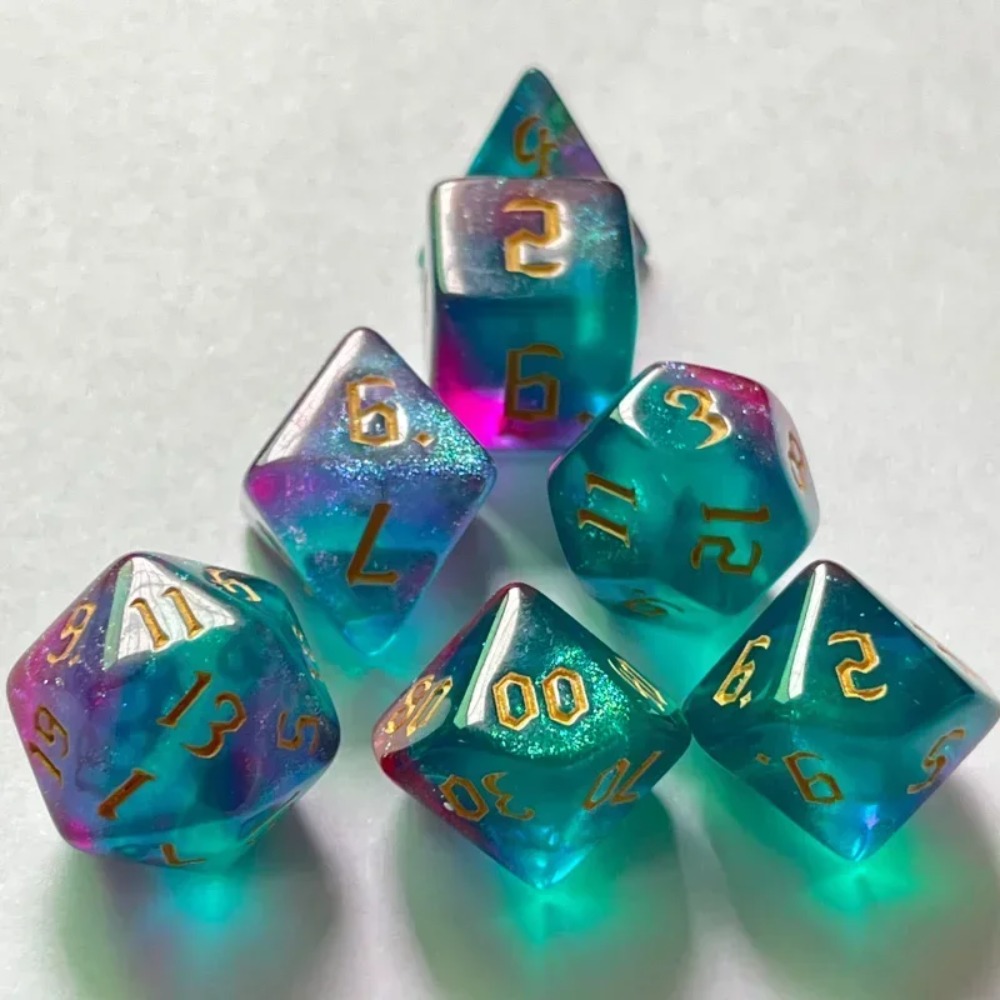 مجموعة من 7 قطع من النرد متعدد - مراجعة Board Game Font وسعره