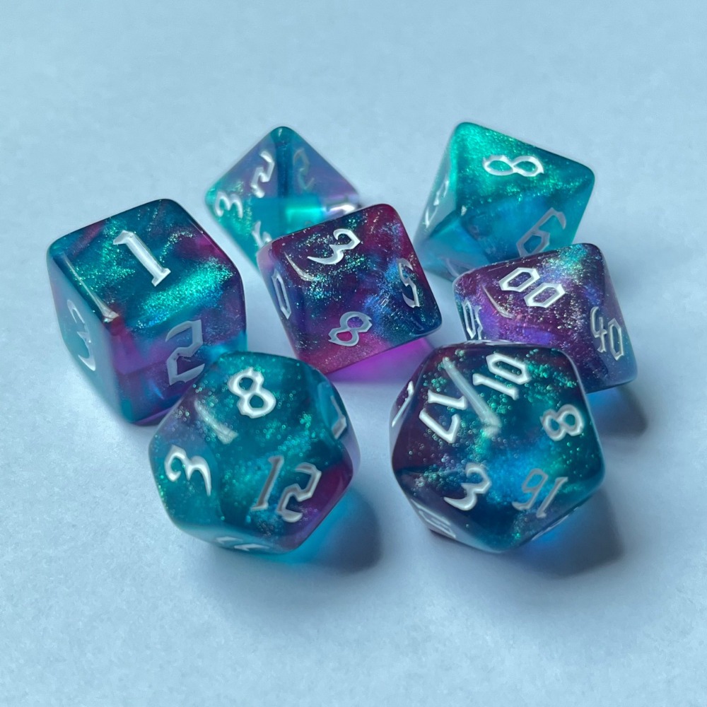 مجموعة من 7 قطع من النرد متعدد - مراجعة Board Game Font وسعره